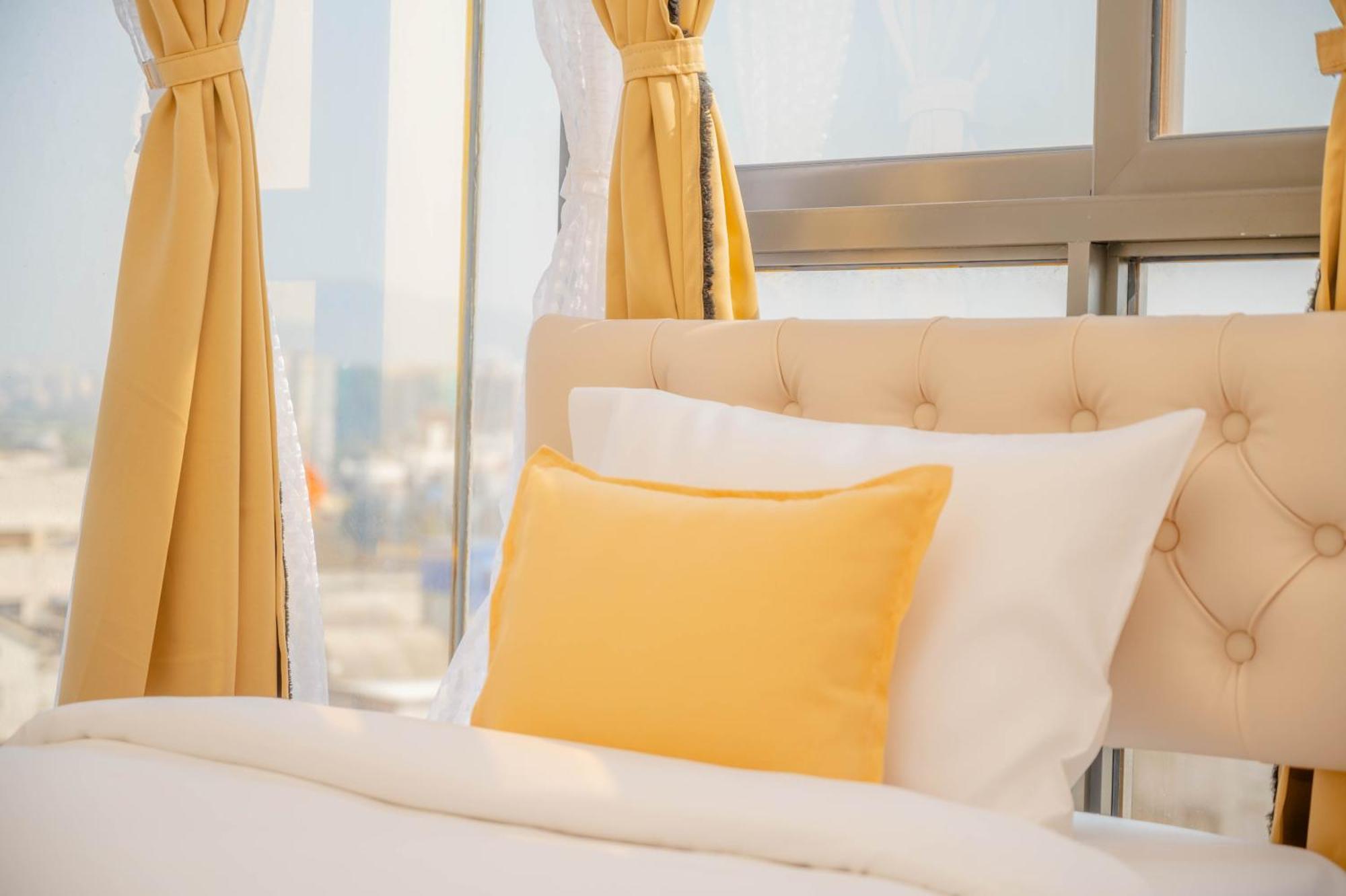 Z Bliss Suites, Bkc 孟买 外观 照片